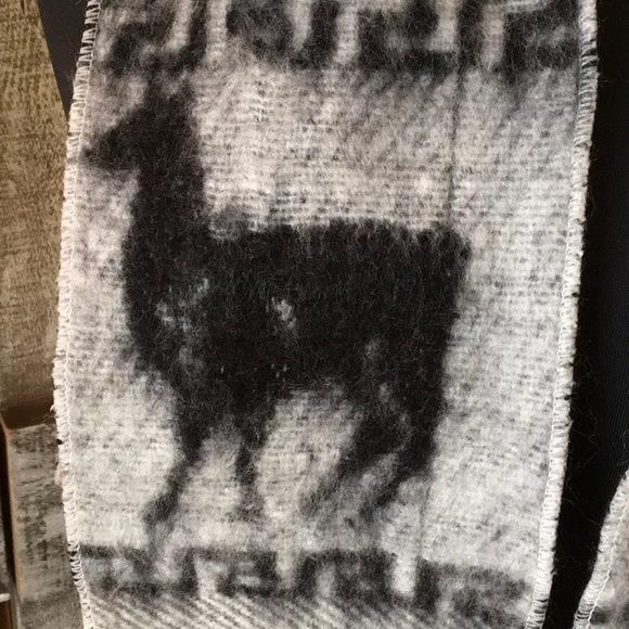 Alpaca Black/Cream Reversible Scarf 76x6 - Picture 2 of 8